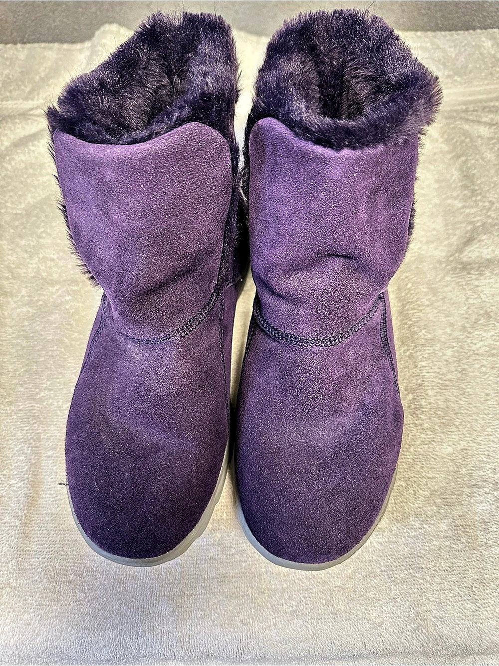 Skechers On-The-Go Joy Purple Winter Boots US 8.5 Like New